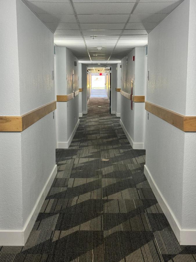 Studio 6 Suites East Syracuse Airport Exterior foto